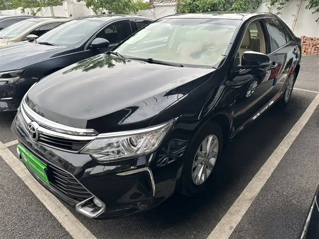 TOYOTA CAMRY 2016