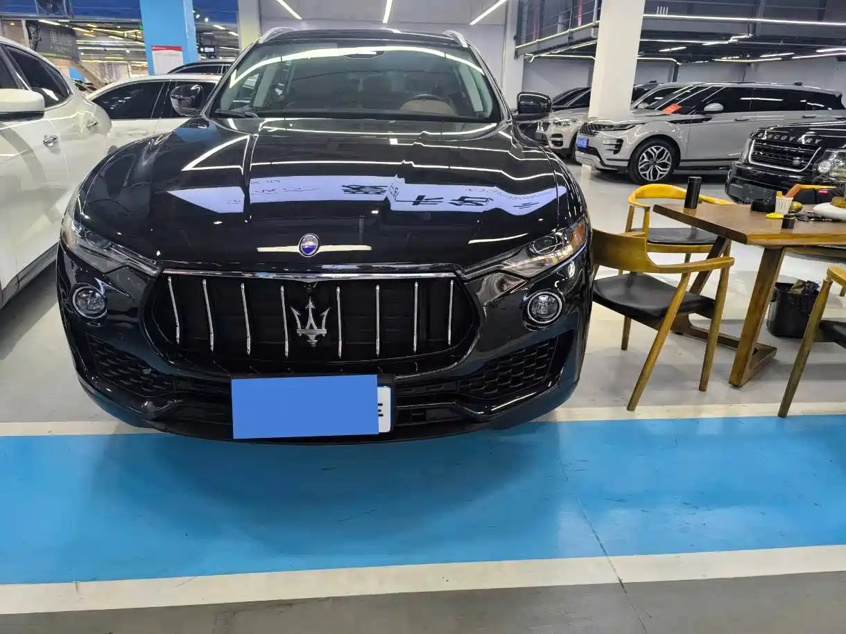 MASERATI LEVANTE 2016