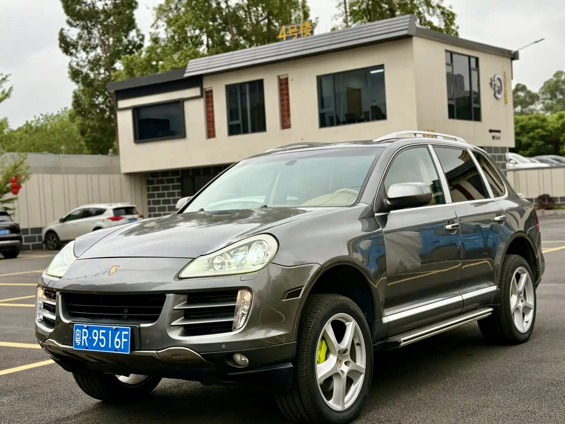 PORSCHE CAYENNE