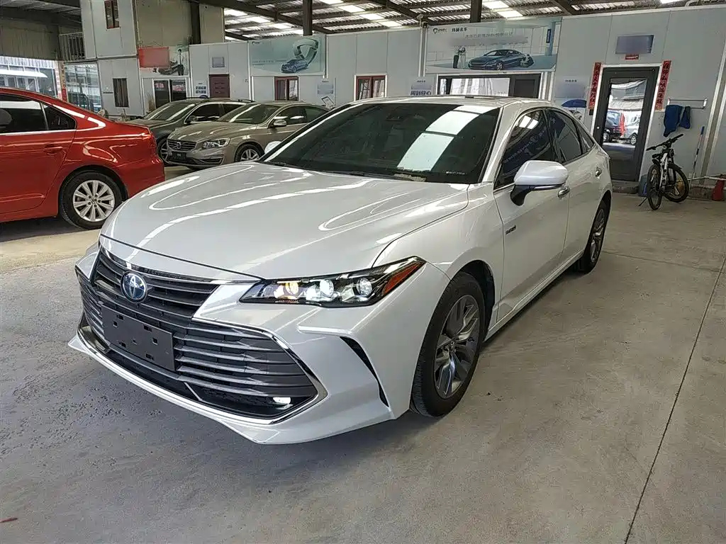 TOYOTA AVALON 2019