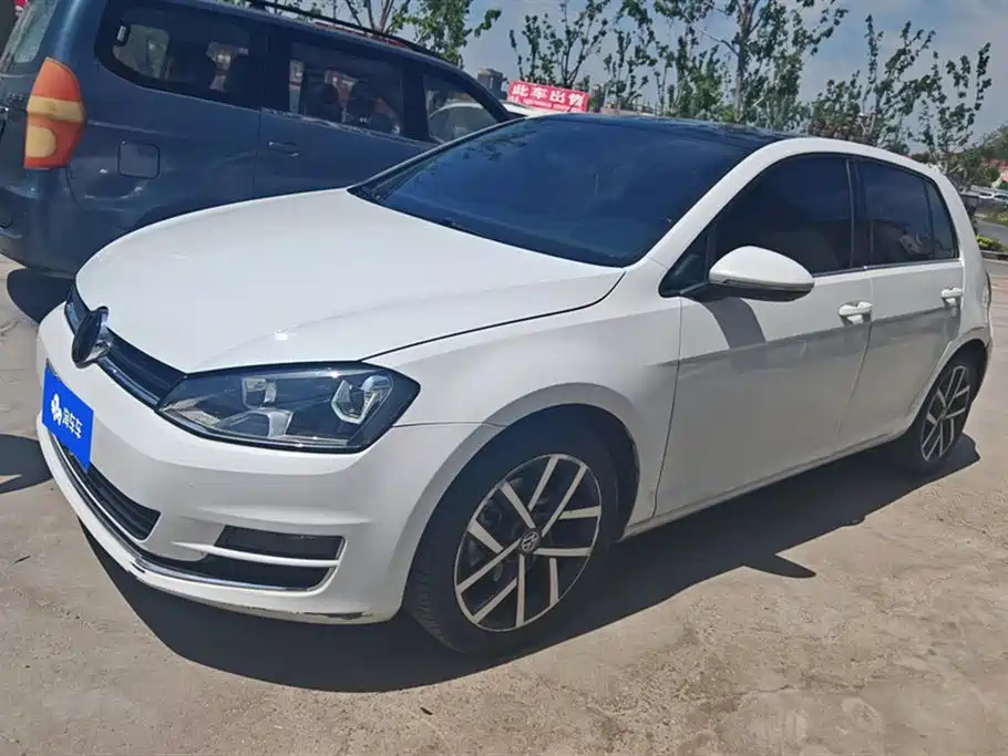 VOLKSWAGEN GOLF 2016
