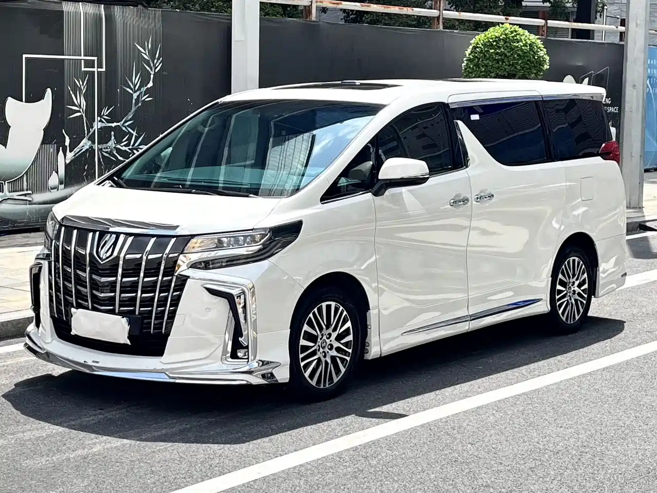 TOYOTA ALPHARD 2015