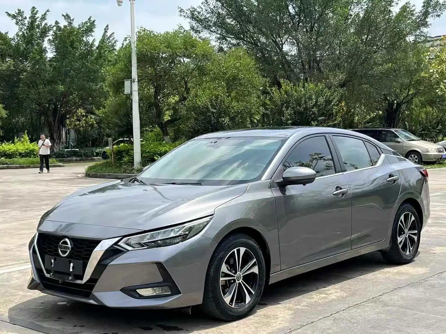 NISSAN SYLPHY 2022