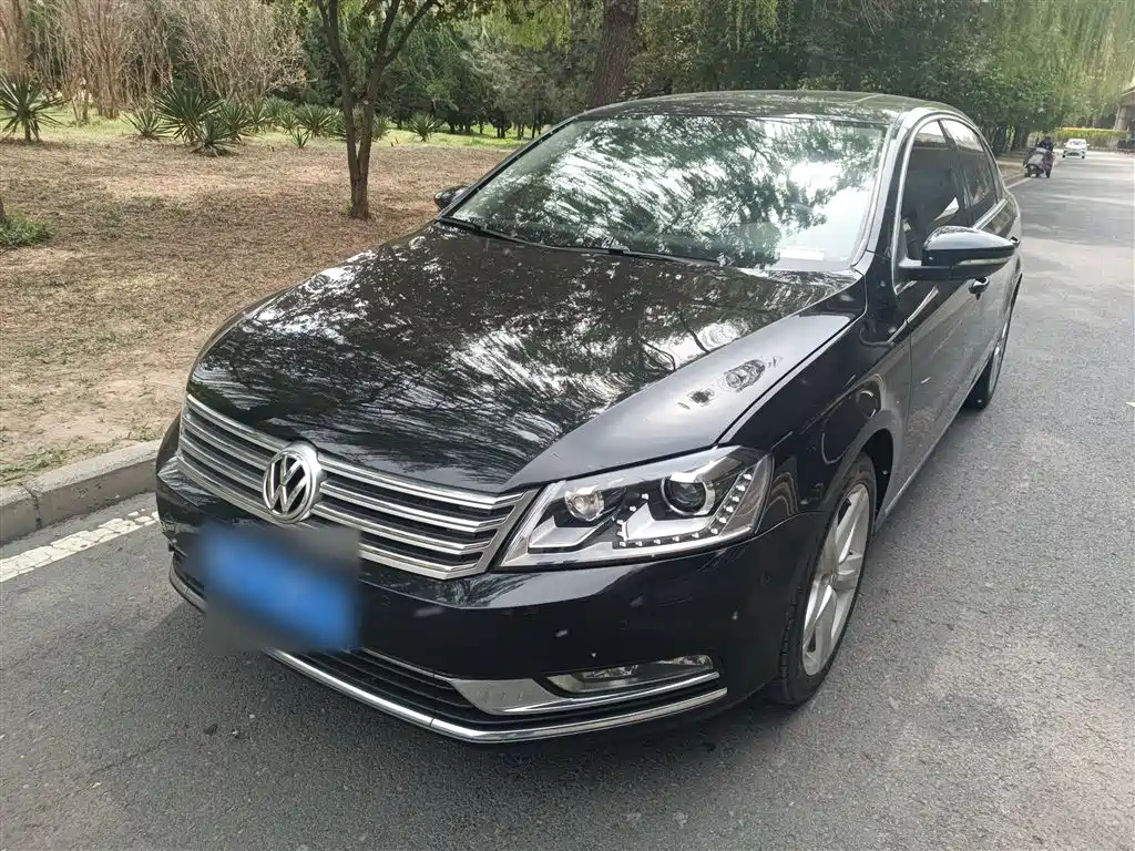 VOLKSWAGEN MAGOTAN 2015
