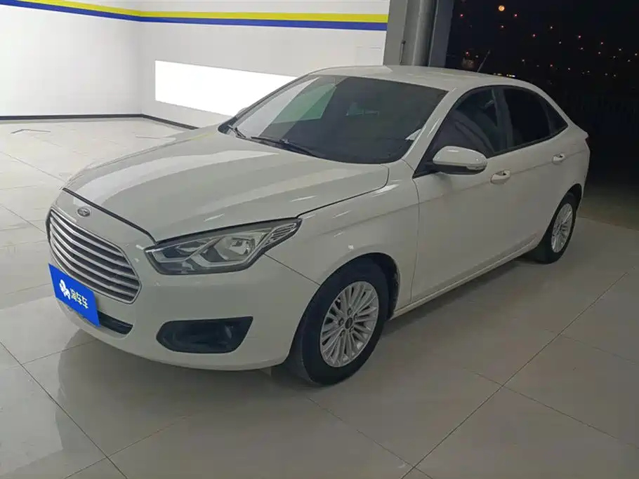 FORD ESCORT 2015