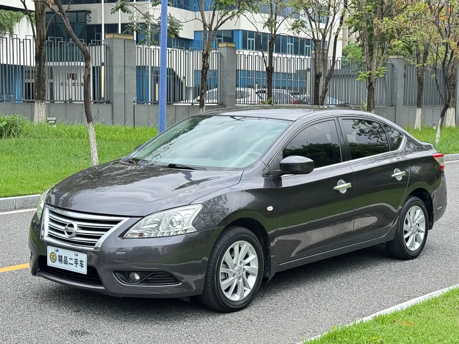 NISSAN SYLPHY 2012