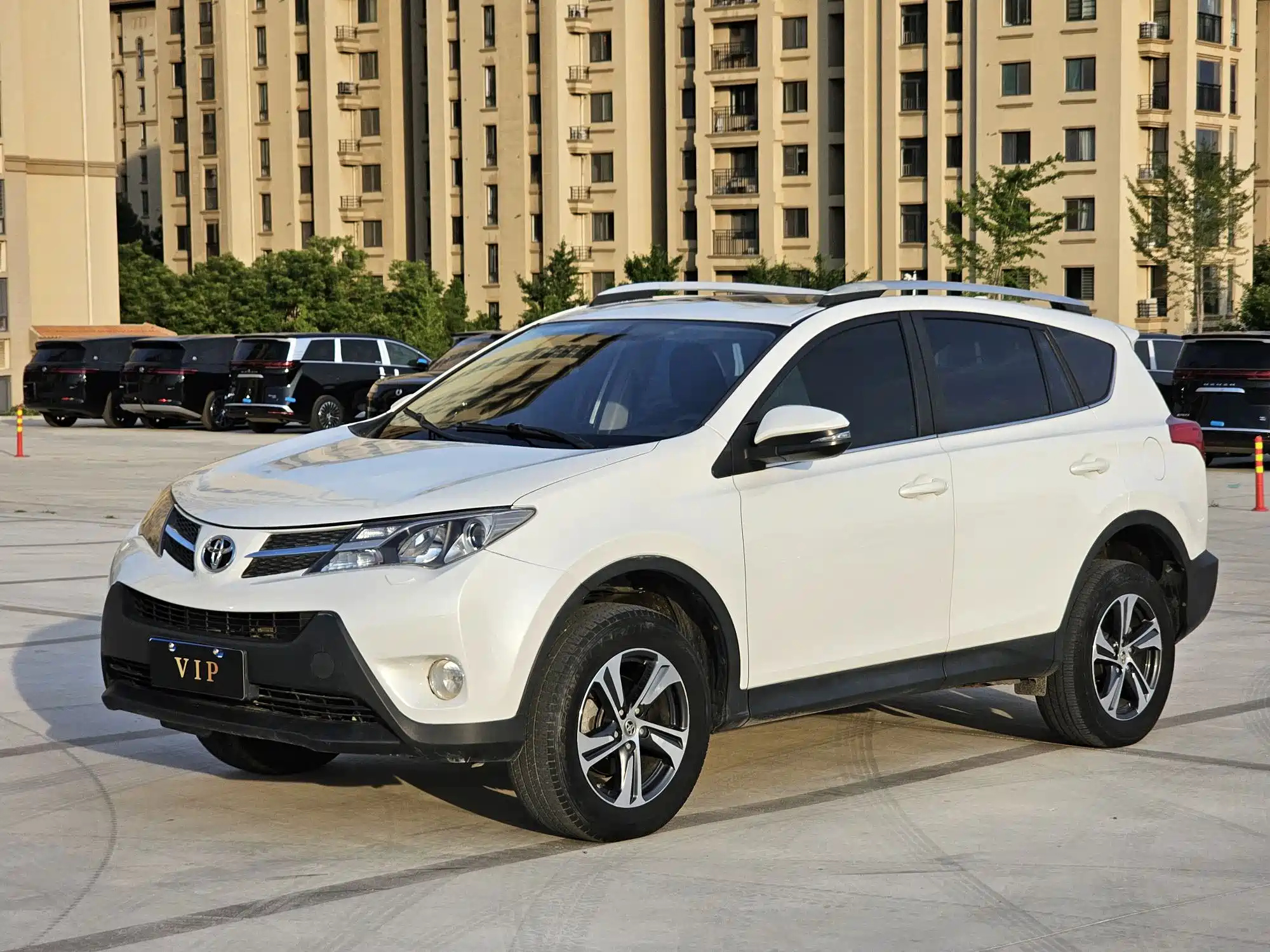 TOYOTA RAV4 RONGFANG 2015