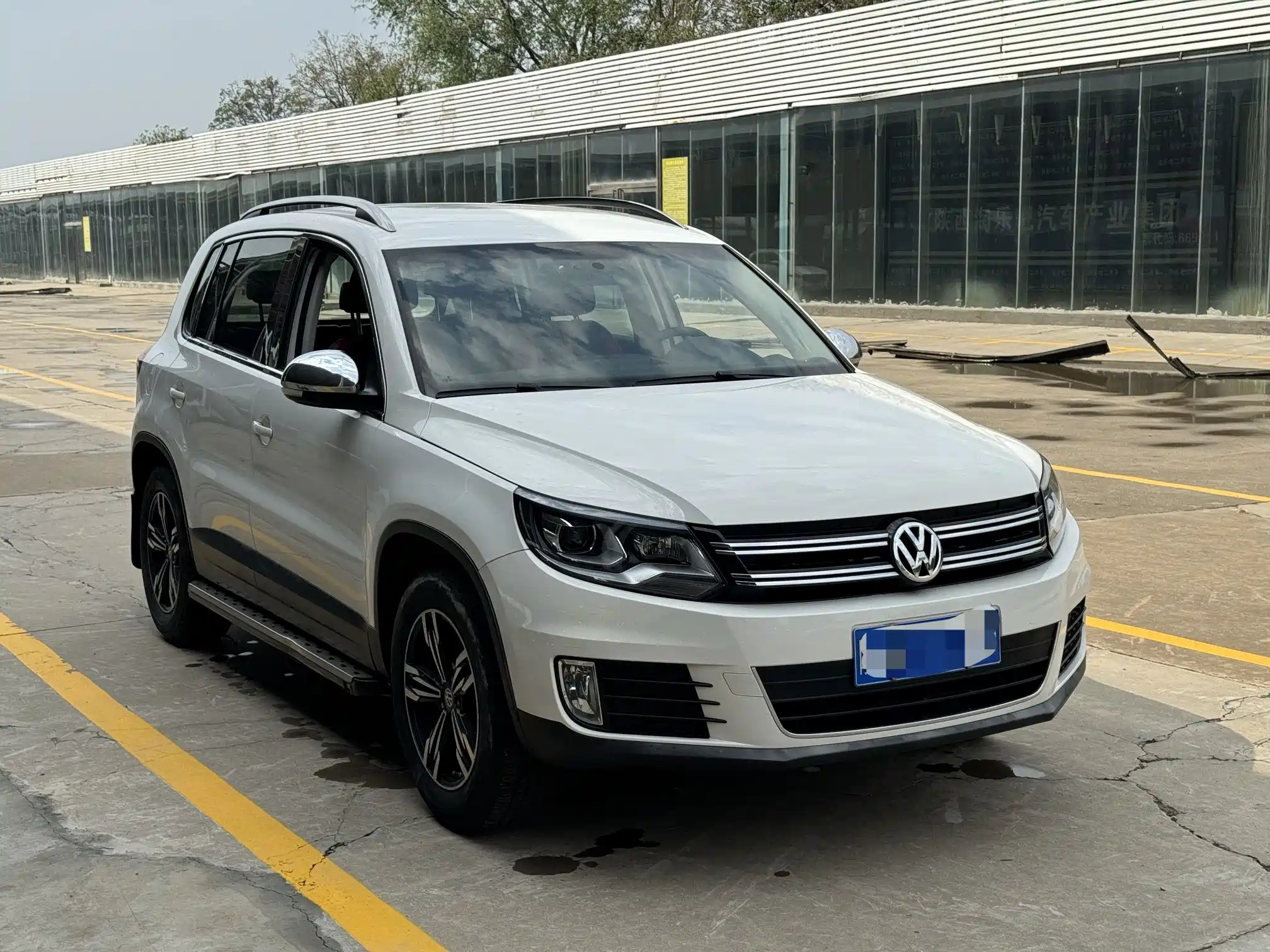 VOLKSWAGEN TIGUAN 2015
