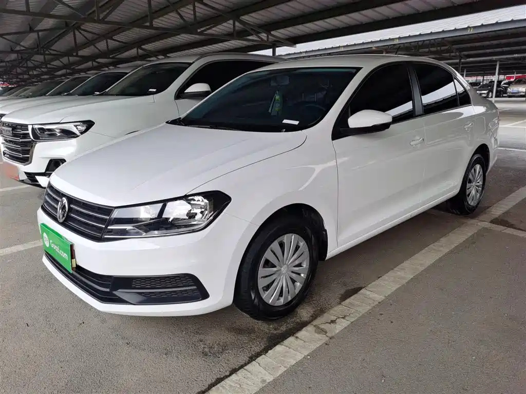 VOLKSWAGEN SANTANA 2019