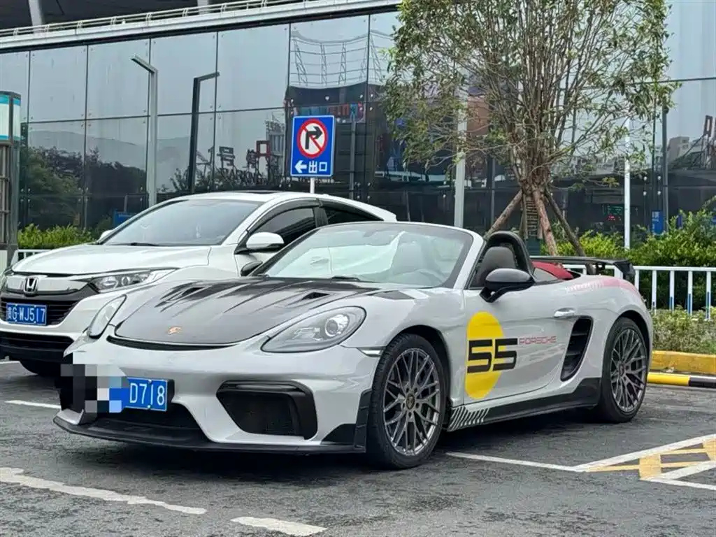 PORSCHE 718 2016