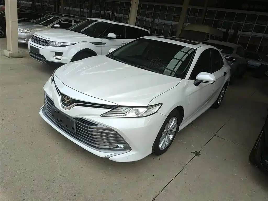 TOYOTA CAMRY 2018