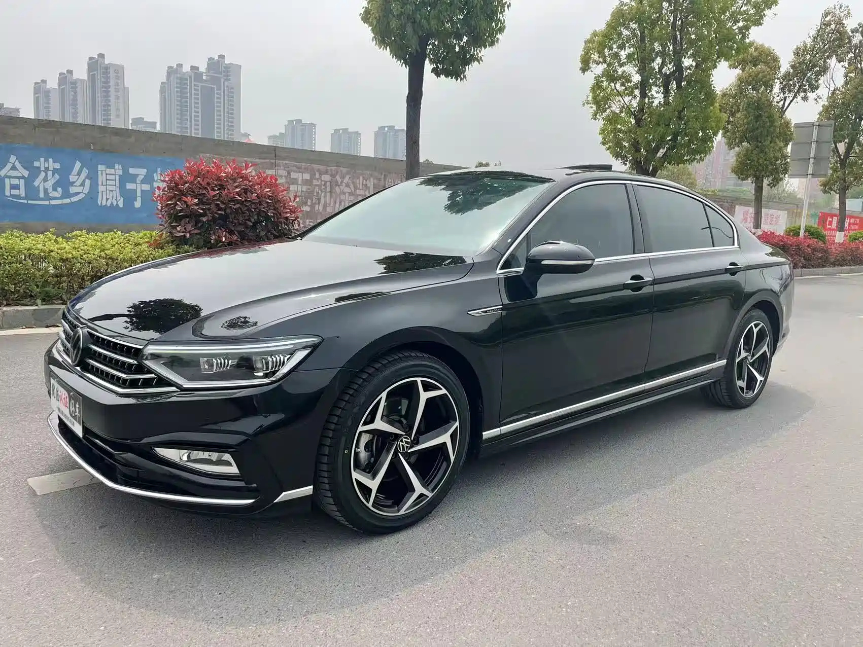 VOLKSWAGEN MAGOTAN 2023
