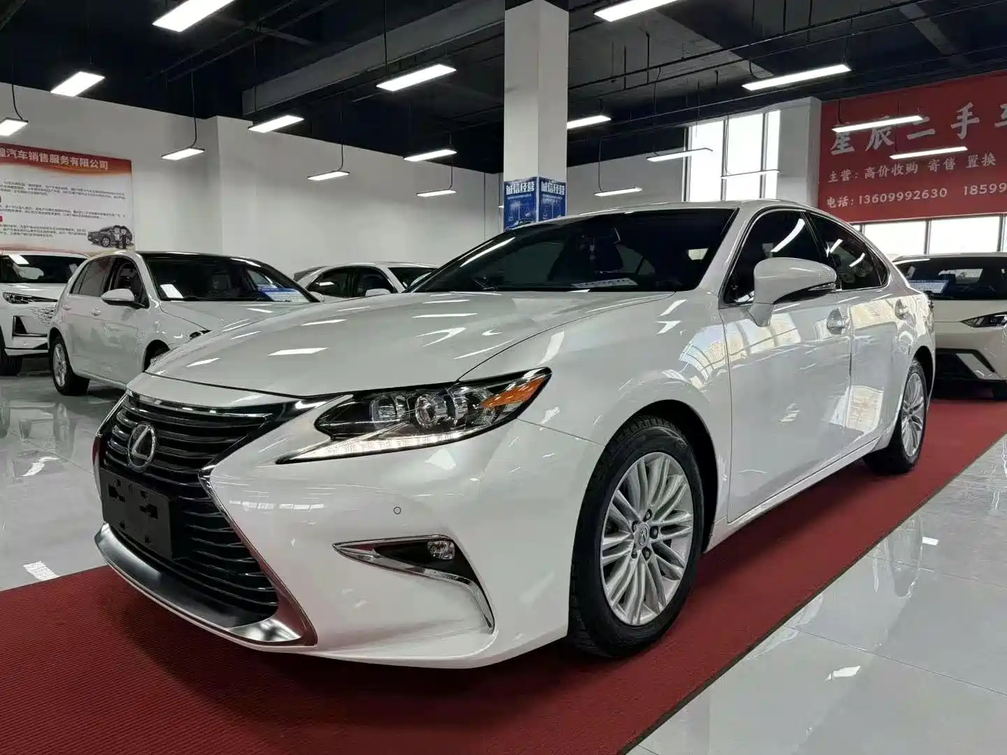 LEXUS ES 2015