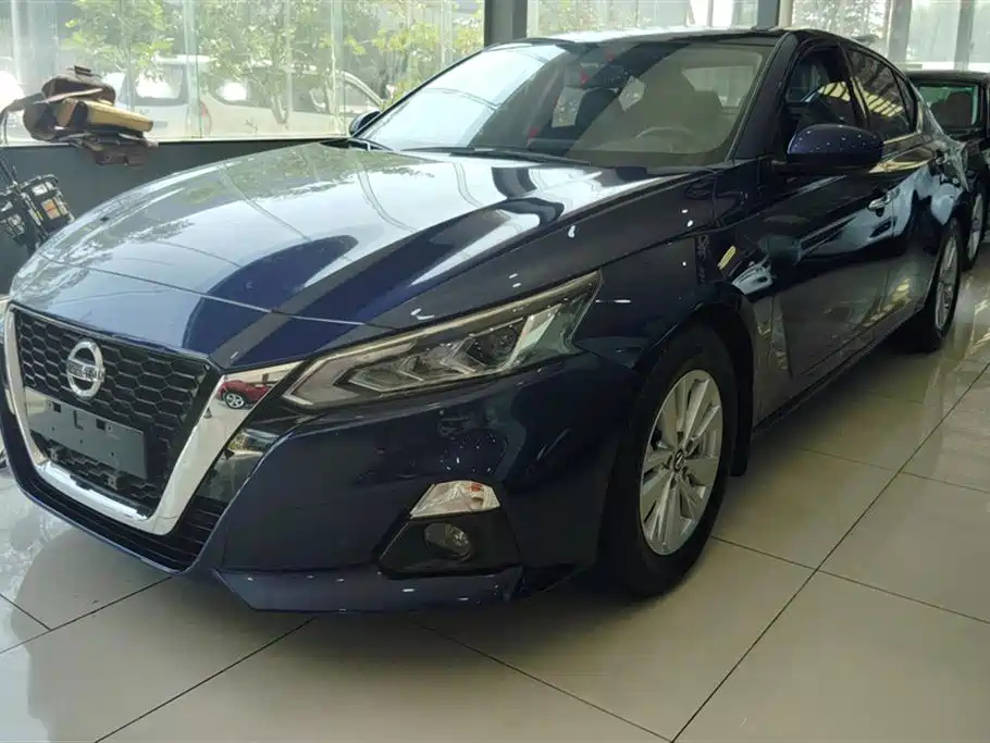 NISSAN TEANA 2020