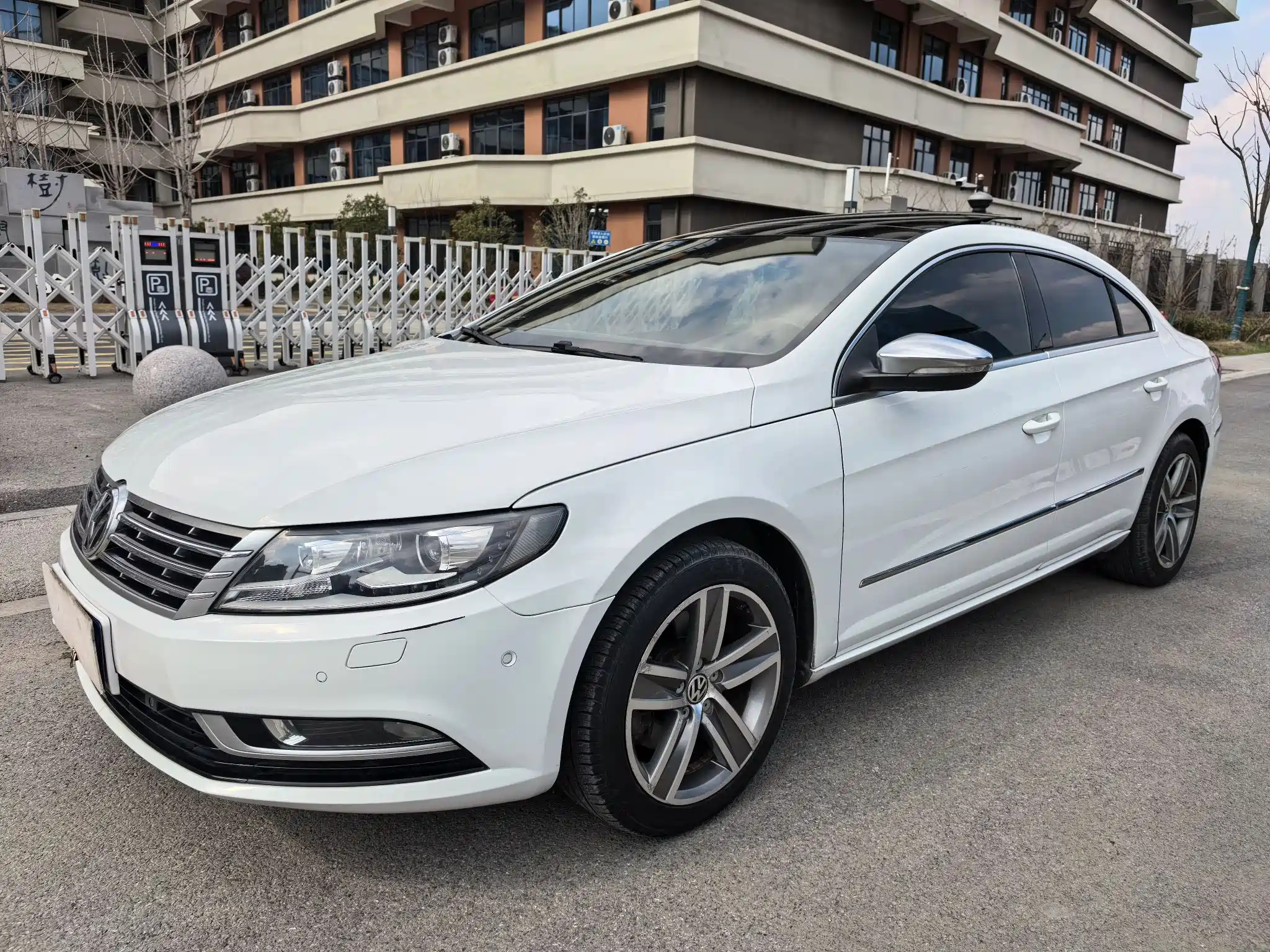VOLKSWAGEN FAW - VOLKSWAGEN CC 2015