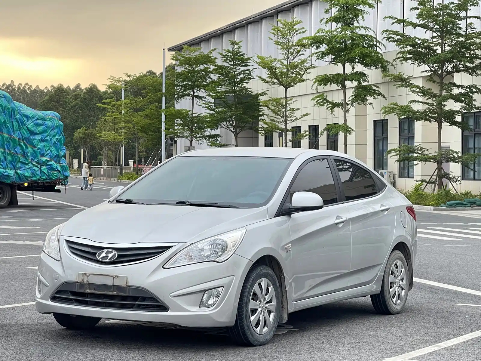 HYUNDAI RENA 2010