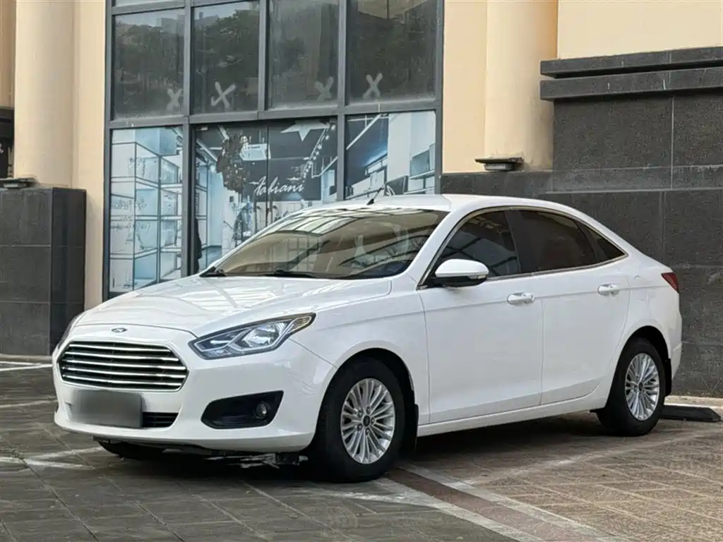 FORD ESCORT 2015