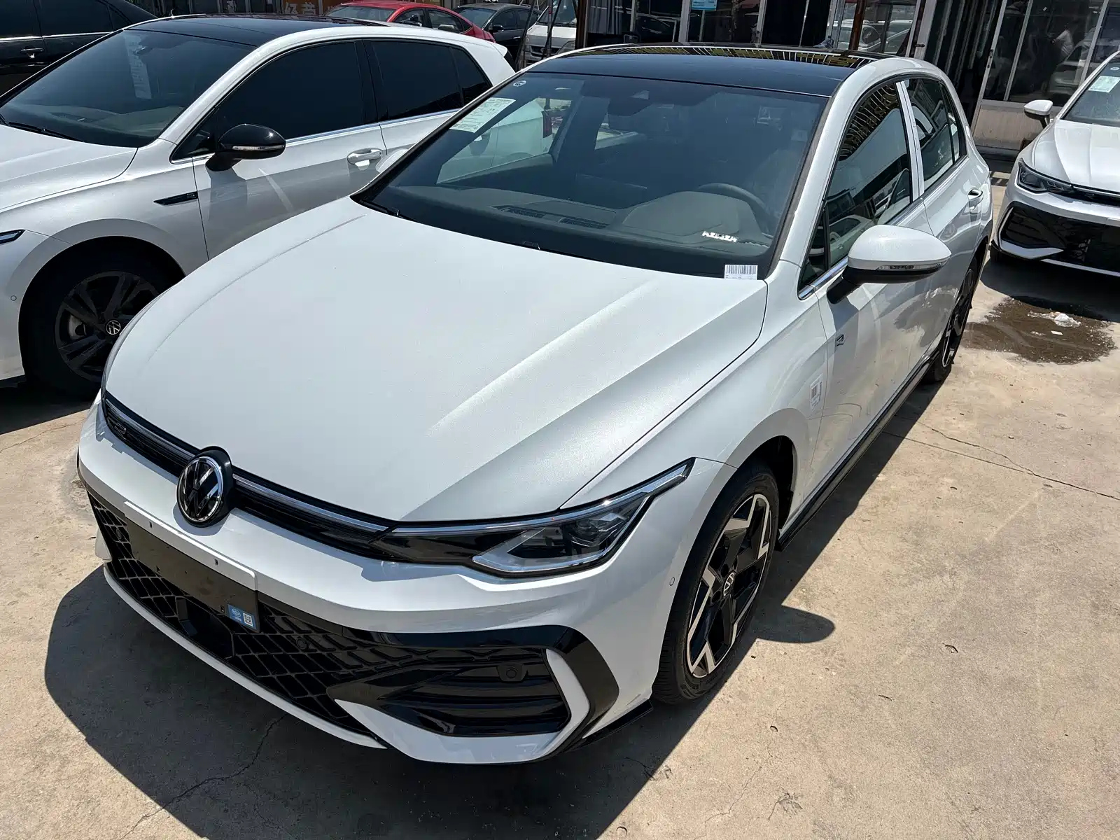VOLKSWAGEN GOLF 2025