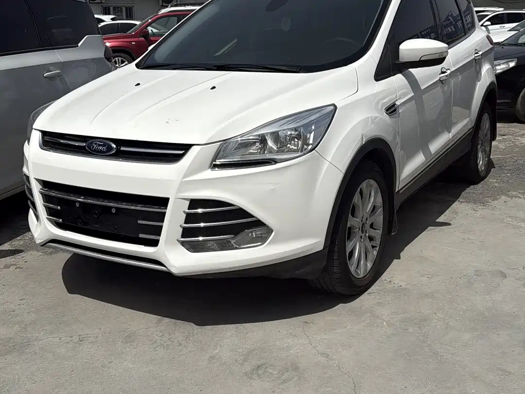 FORD ESCAPE 2015