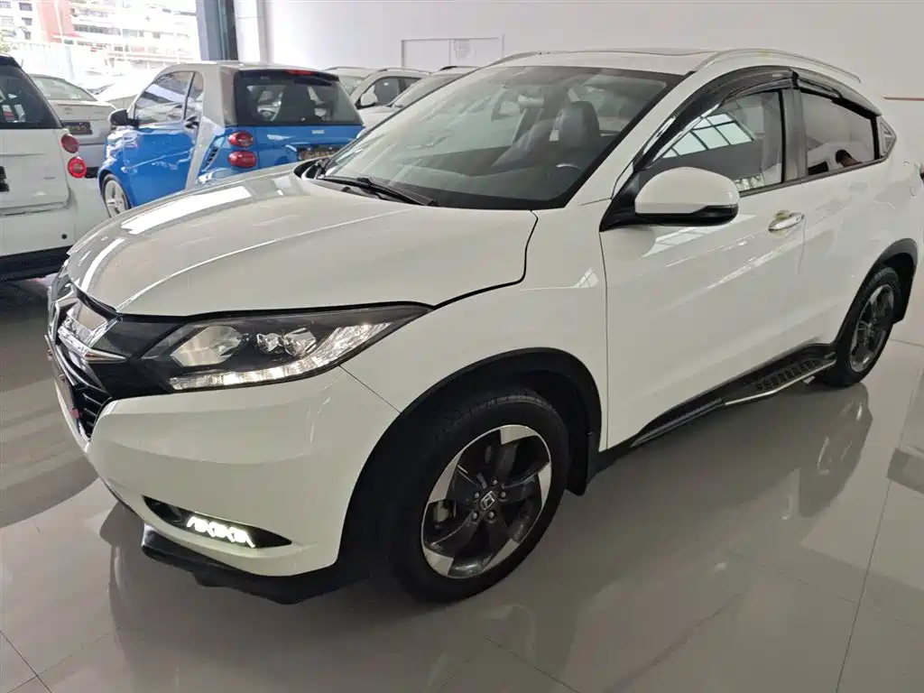 HONDA VEZEL 2015
