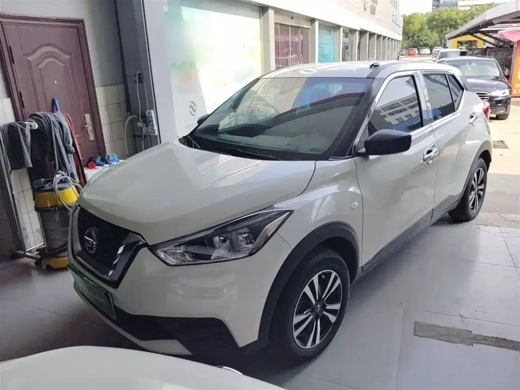 NISSAN OTHER 2017