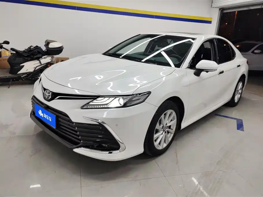 TOYOTA CAMRY 2021