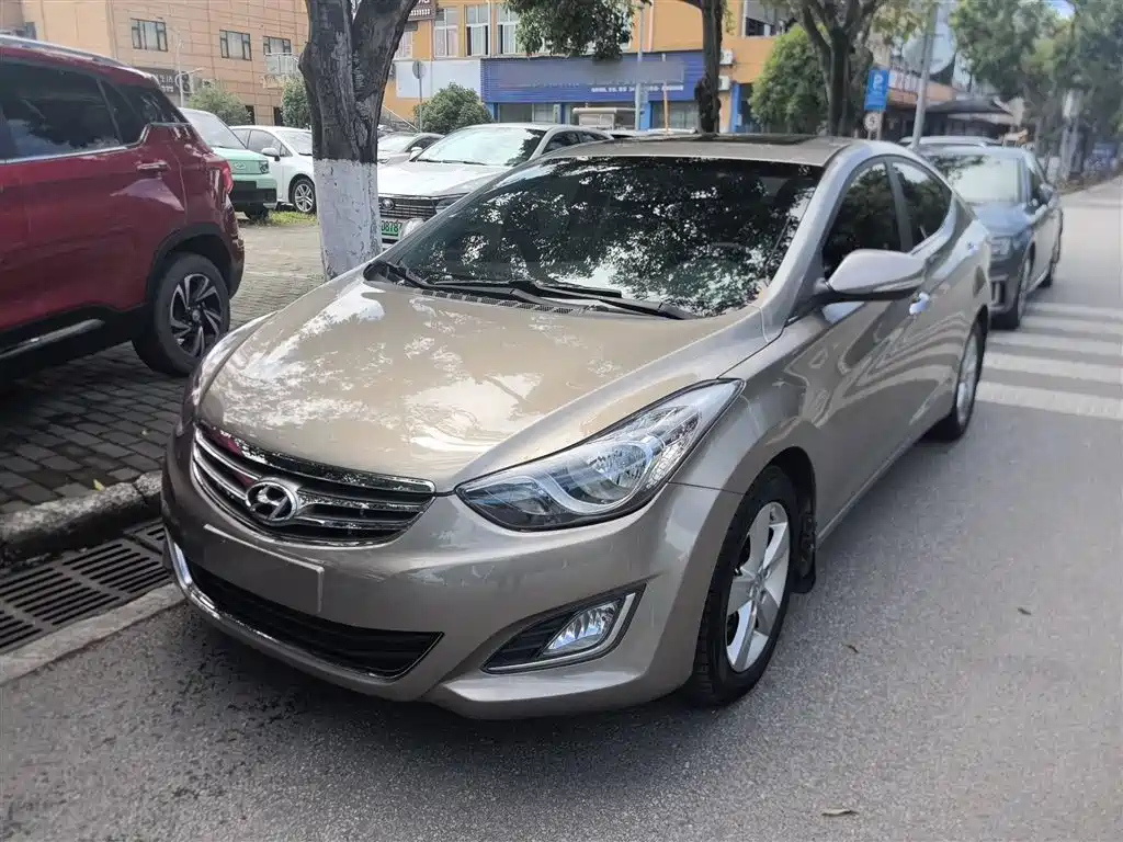 HYUNDAI ELANTRA 2013