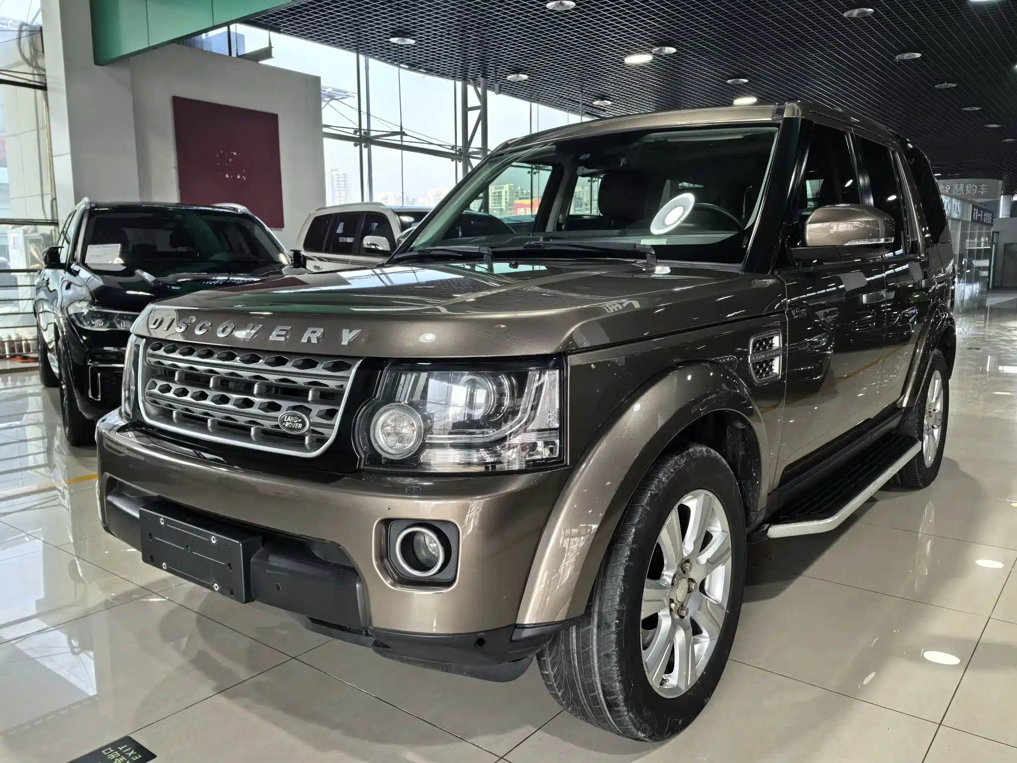LAND ROVER DISCOVERY 2015