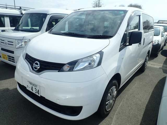 NISSAN NV200 2020
