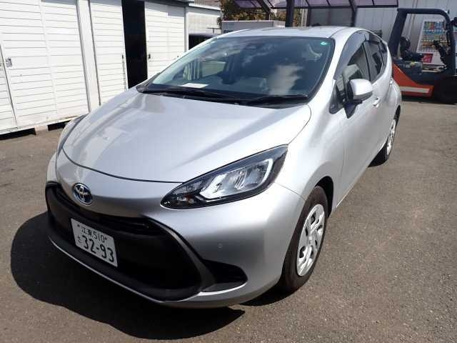 TOYOTA AQUA 2021