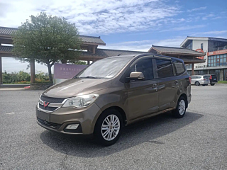 SGMW WULING HONGGUANG  2015