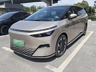 Заказать XPENG MOTORS X9