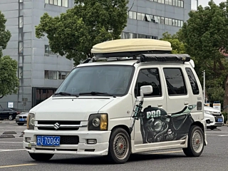 Заказать BAIC CHANGHE 昌河北Ą