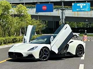 Заказать MASERATI MC20