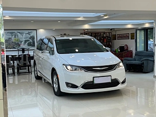 Заказать CHRYSLER BIG 捷龙PHEV IMPO