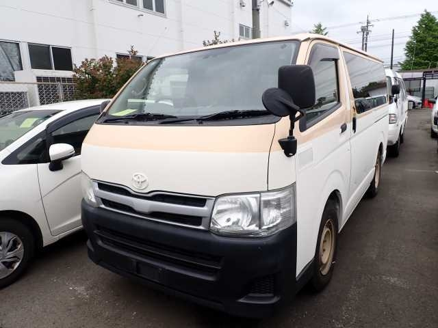 TOYOTA HIACE VAN 2012