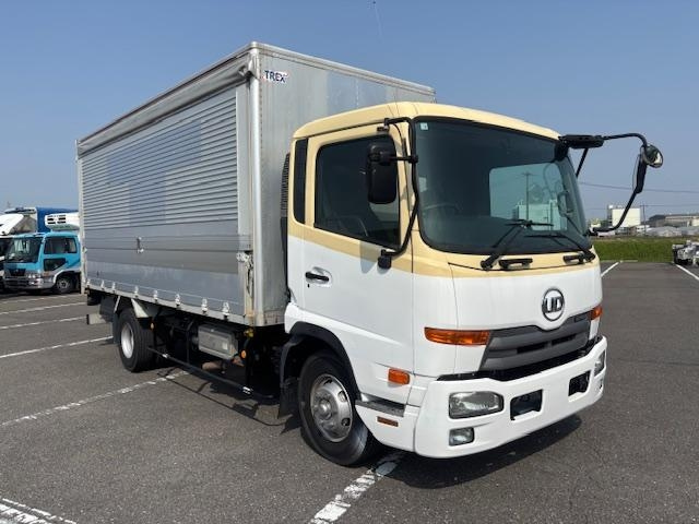 NISSAN CONDOR 2013