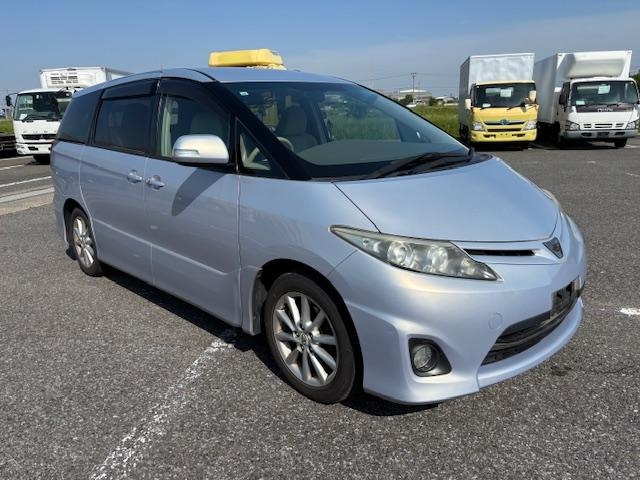 TOYOTA ESTIMA 2009