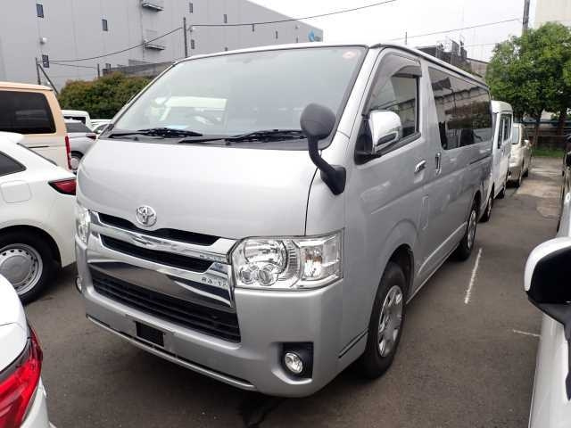 TOYOTA HIACE VAN 2015