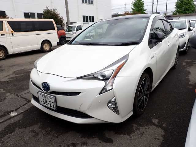 TOYOTA PRIUS 2018