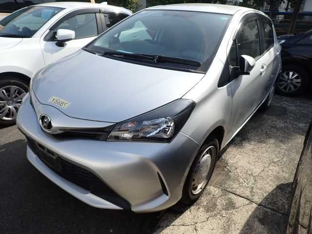 TOYOTA VITZ 2017