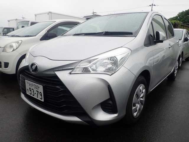 TOYOTA VITZ 2018