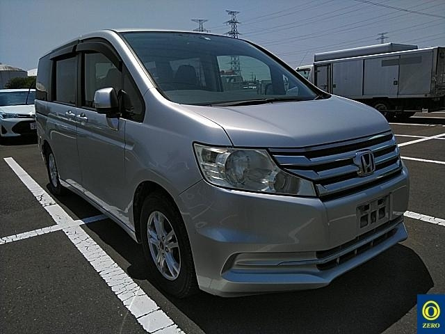 HONDA STEP WAGON 2012