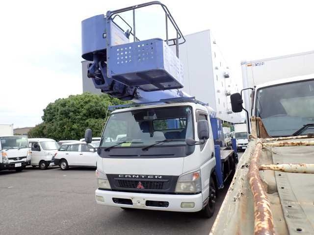 MITSUBISHI CANTER