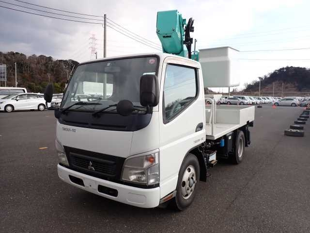 MITSUBISHI CANTER