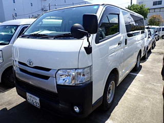 TOYOTA HIACE VAN 2017