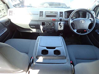 TOYOTA HIACE VAN 2011