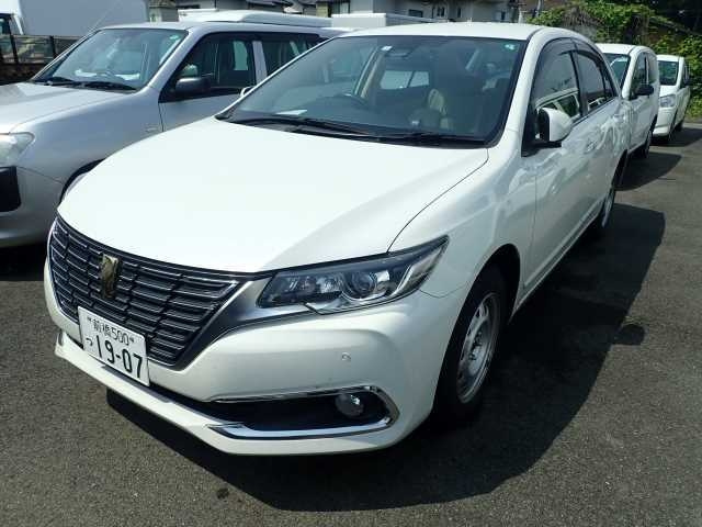 TOYOTA PREMIO 2020