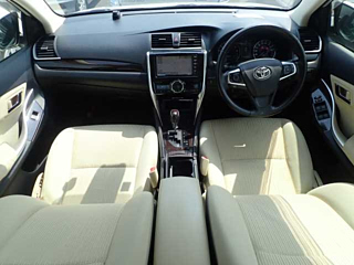 TOYOTA PREMIO 2020