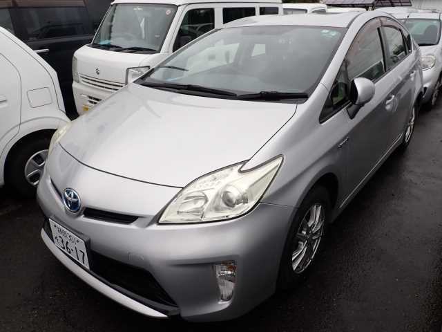 TOYOTA PRIUS 2014